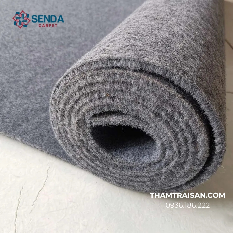 Thảm nỉ màu xám ghi