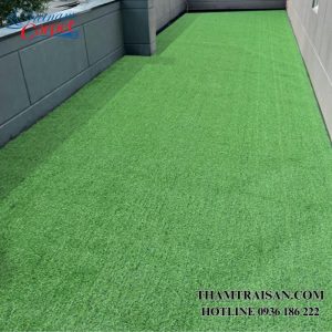 thi công Thảm cỏ tấm nhân tạo 2cm