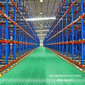 Ứng dụng thực tế của thảm nhựa liền bề mặt