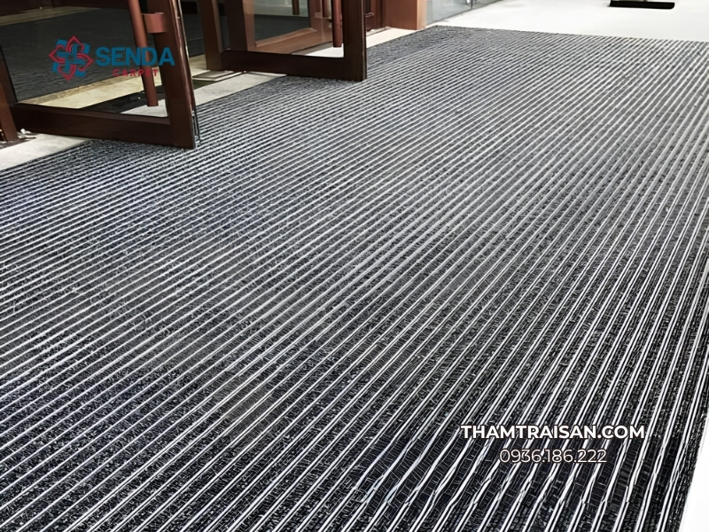 Ưu tiên sử dụng thảm khung nhôm tại sảnh, khu vực di chuyển nhiều